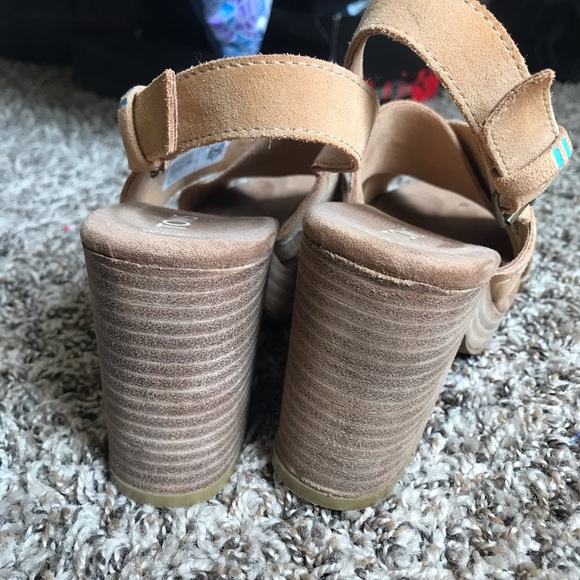 Toms Honey Suede Women’s Ibiza Sandals - Picture 4 of 4
